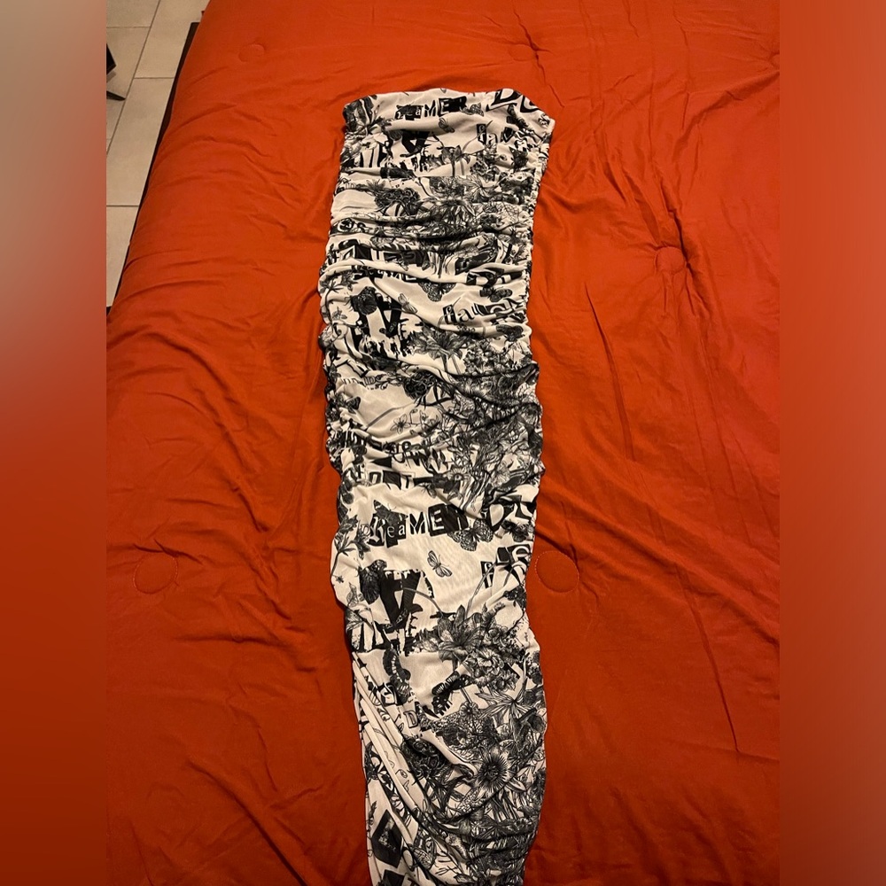 Forever 21 fitted graphic dress never worn